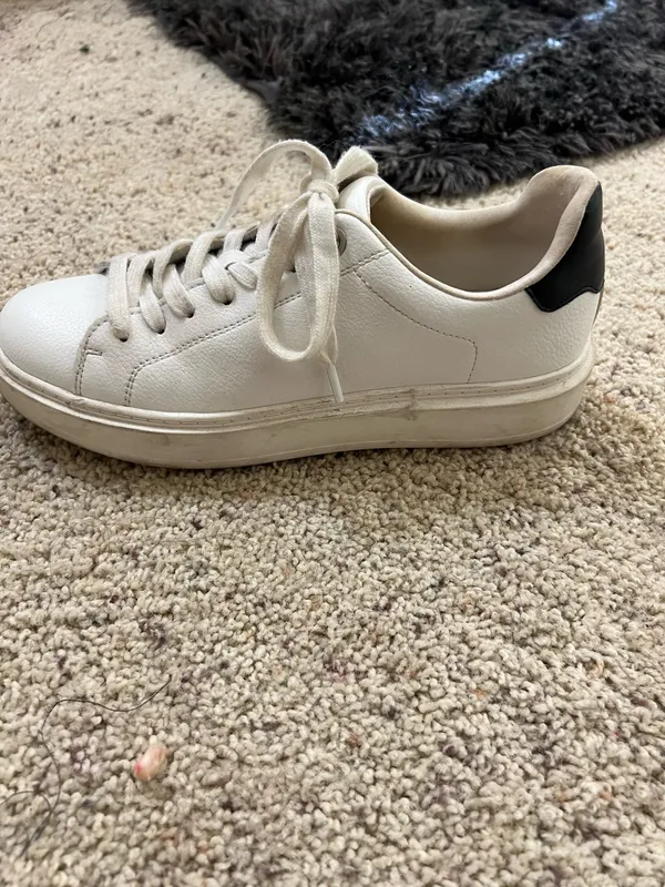 Steve Madden White Shoes Slip-On casual leather size 8.5 women’s - Image 3