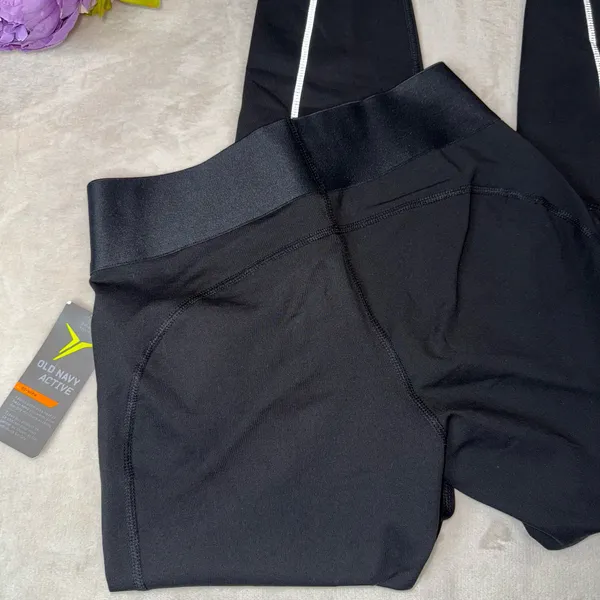 NWT Old Navy Active Go-Warm Leggings - Image 8