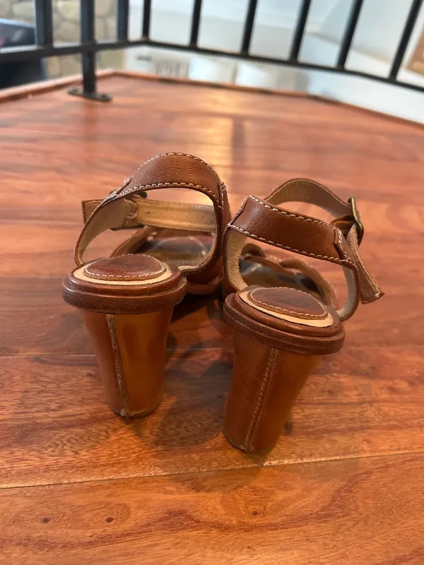 Frye Sofia Stitch Block Heel Buckle Sandal Size 6.5 - Image 8