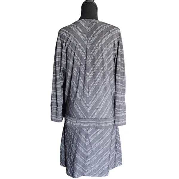 Athleta V-Neck Gray Striped Athleisure‎ Chevron Drop Waist Dolman Dress L - Image 4