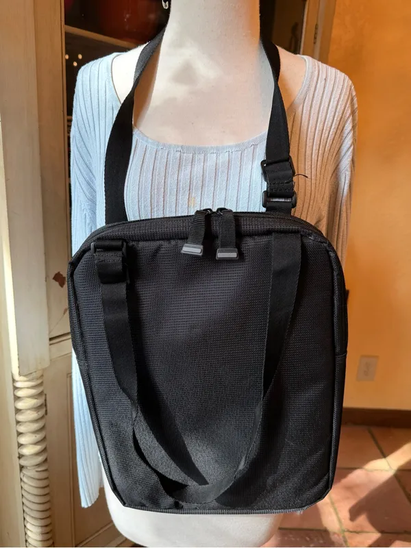 Eddie Bauer Bag - Image 2