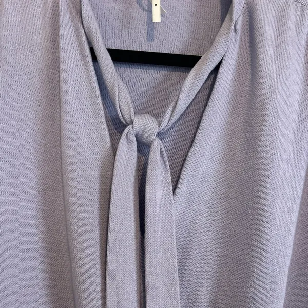 Anthropologie Women’s Lavender Crisscross Sweater Top Sz Medium - Image 4