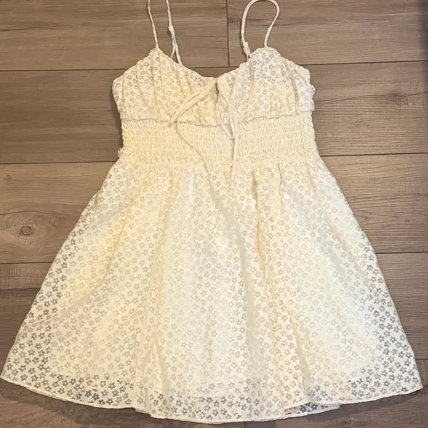 Urban Outfitters Riley floral babydoll mini dress - Image 2