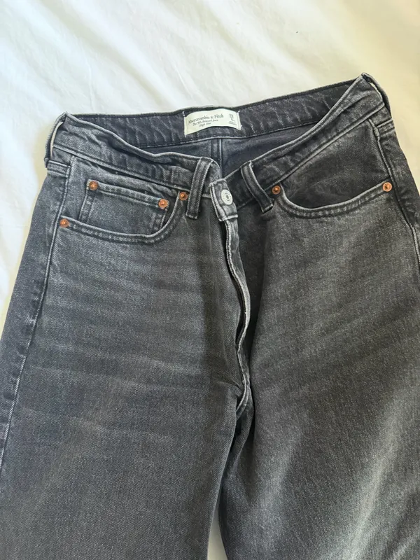 90s Relaxed Abercrombie Jeans - Image 2