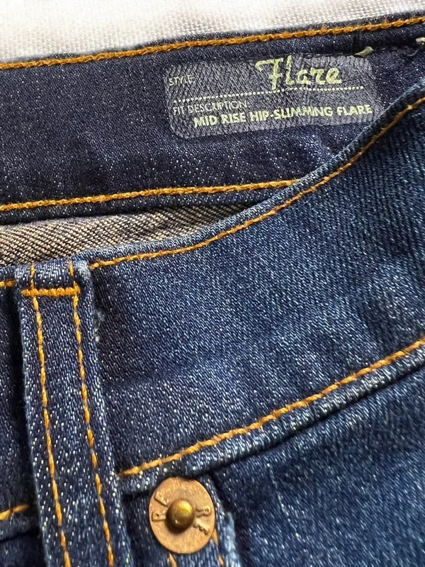 Genuine Red Engine Vintage Original Denim Mid-Rise Hip-Slimming Flare Jeans 27 - Image 11