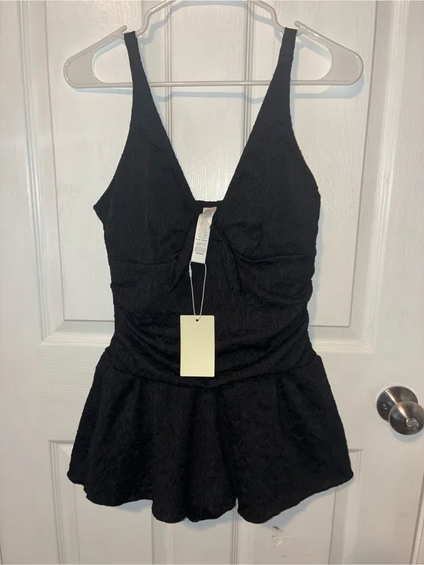 Halara black ruched v-neck swimdress - Image 2