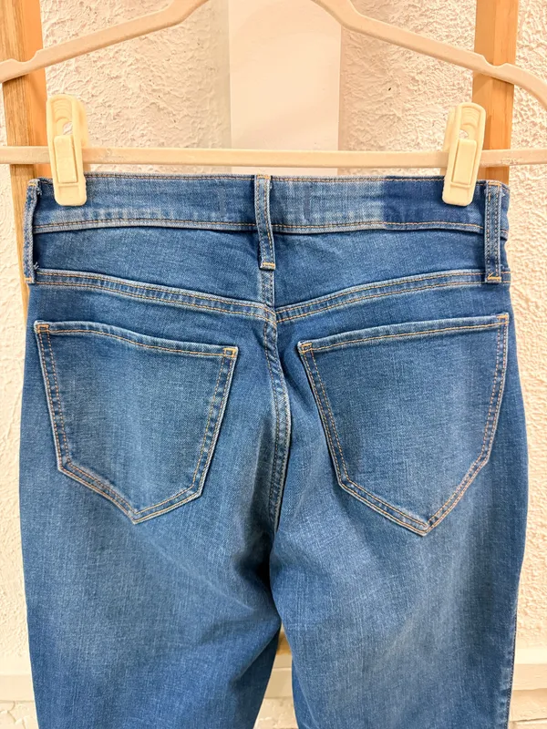 Abercrombie & Fitch Flare Jeans - Image 4