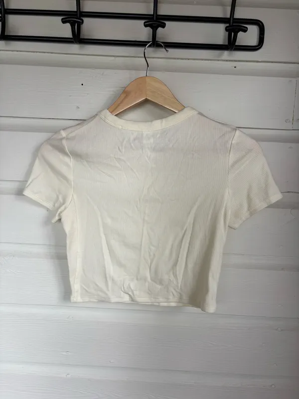 Cropped Tshirt White - Image 2