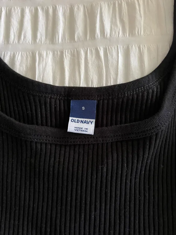 Old Navy Tanktop - Image 2