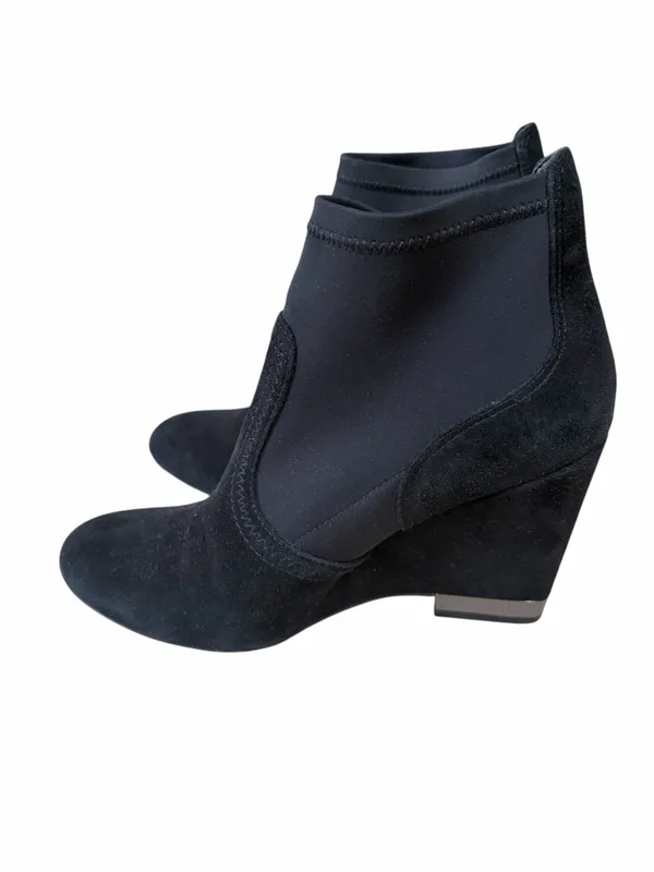 Tory Burch 'Brenda' Wedge Black Suede Bootie Size 8.5 - Image 2