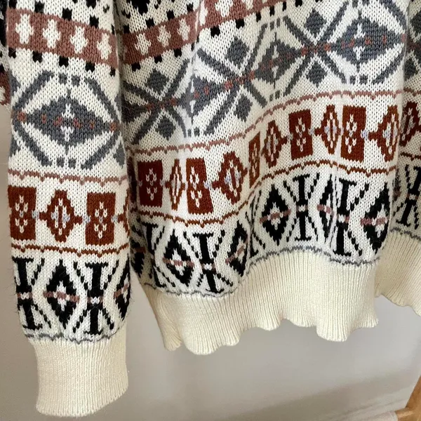 American Vintage Vintage Abstract Geometric Fair Isle Patterned Crewneck Sweater in Cream - Image 4