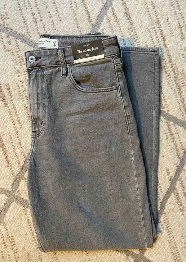 Abercrombie Jeans - Image 2