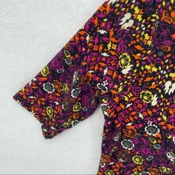 LulaRoe Julia Printed‎ Stretch Short Sleeve Dress - Image 5