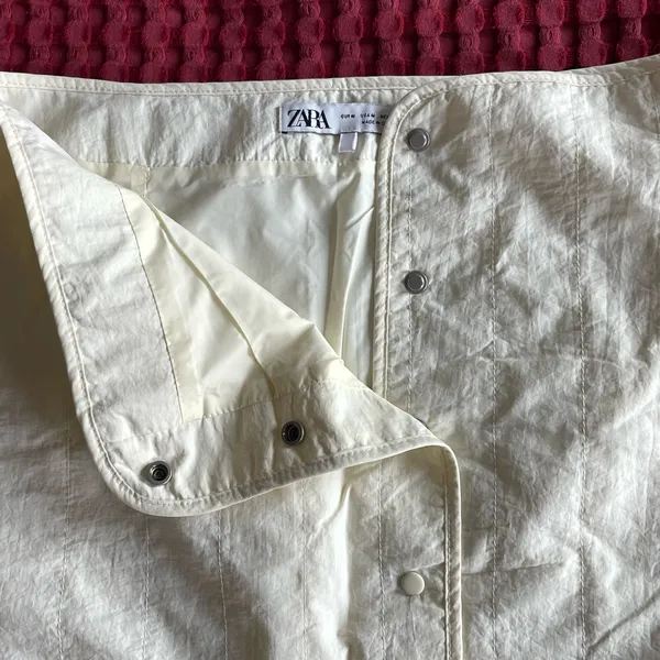 ZARA White Mini Skirt Size M Button Front A-Line 100% Nylon Lightweight - Image 3