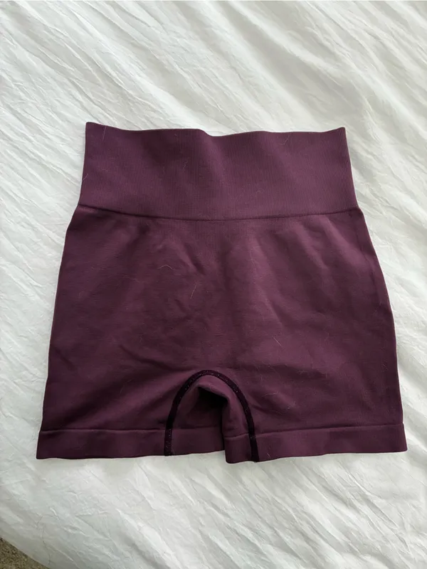 SHEIN Plum Short Sleeve Cropped Active Top - Image 3