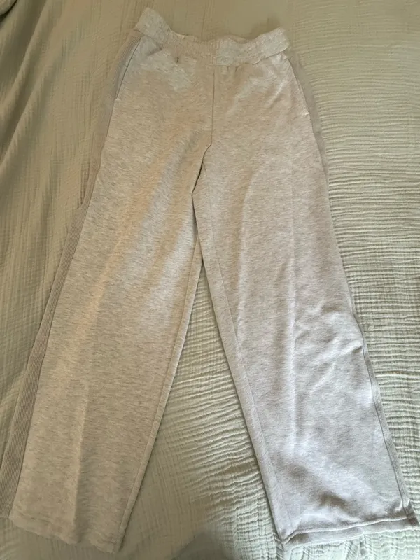 We Wander Light Gray Lounge Sweatpants Size M - Image 4