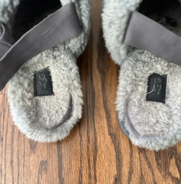 UGG Super Fluff Slipper With Strap - Image 10