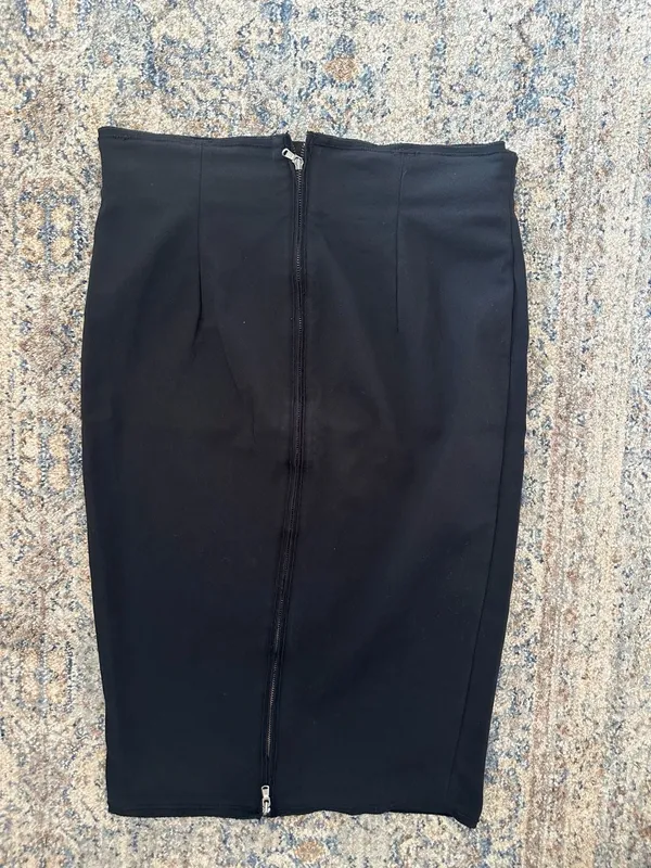 Zara Woman Black High Waisted Pencil Skirt with Back Zip Size L - Image 2