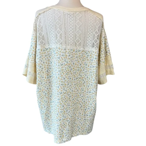 POL Number Floral Crochet Button Detail Half Sleeve Top - Image 11