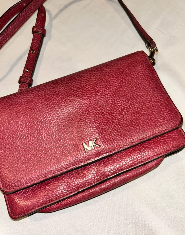 Michael Kors Crossbody - Image 2