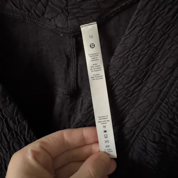 lululemon athletica Black Sweatshirt - Image 5