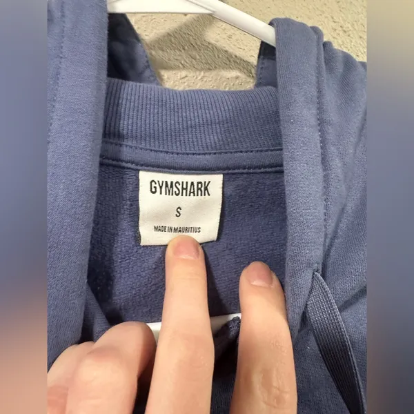 Gymshark Cropped Sweatshirt - Image 3