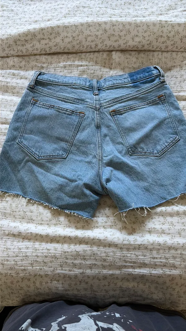 Abercrombie high rise cut off shorts - Image 3