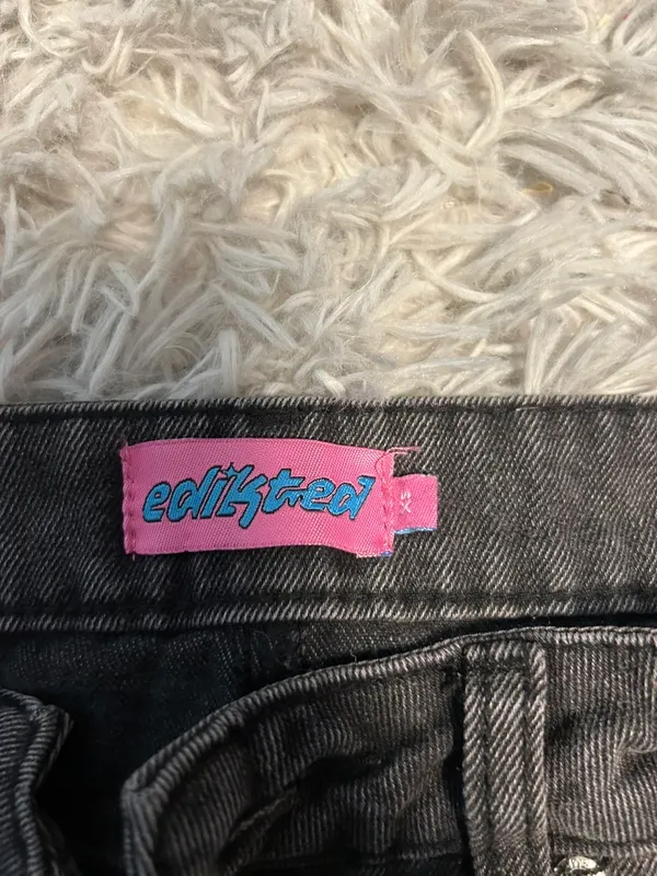 Edikted Black Jeans Low-Rise - Image 2