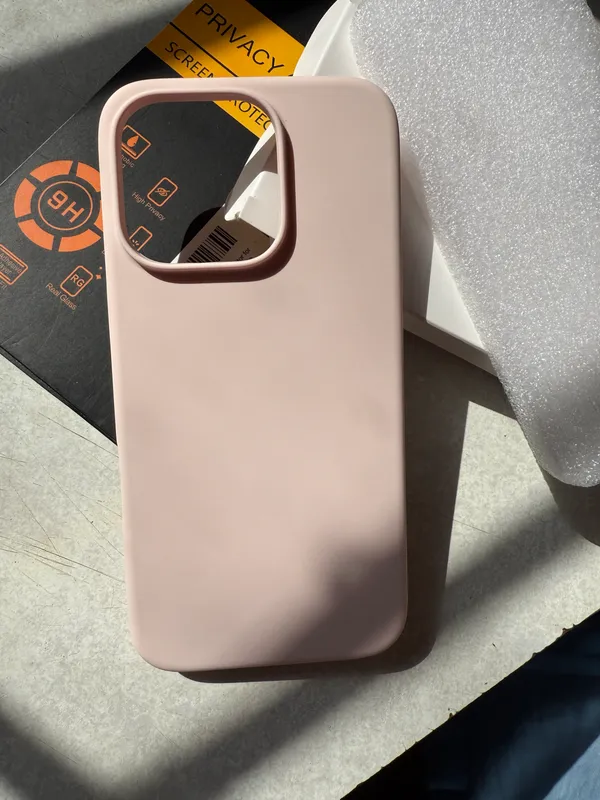 iPhone 16pro Case And Privacy Screen protectors Pink - Image 4
