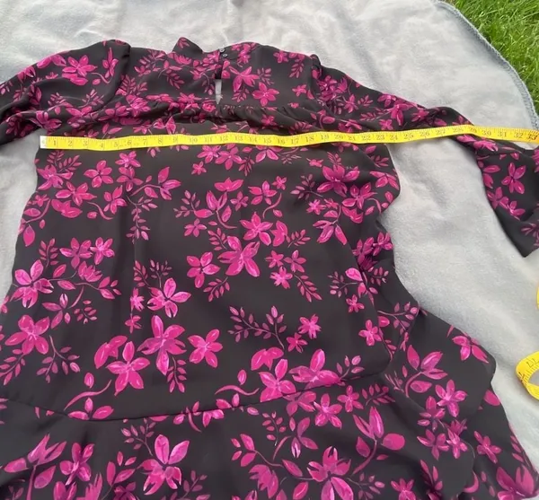 Parker Purple Floral V-neck Flounce Dress Size L - Image 10
