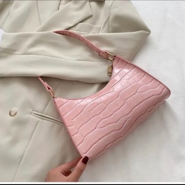 🌸NEW🌸 PINK SHOULDER BAG - Image 2