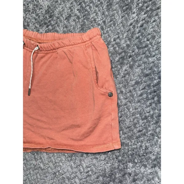 Vuori Women's Sunnyside Short Cinnamon Athleisure Size Medium - Image 2