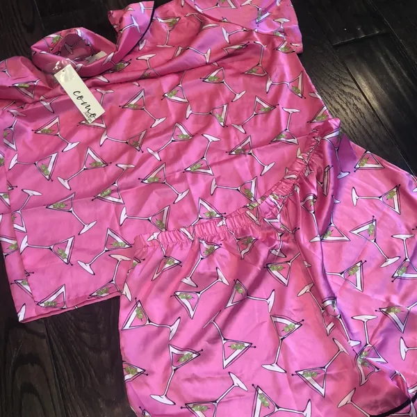 Como sleep pink pajamas shirts set wit martini orint size large new with tags - Image 5