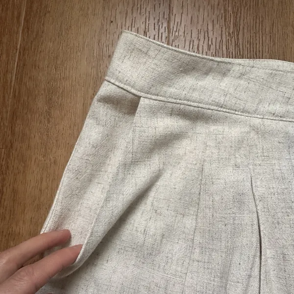 Peppermayo Women's Linen Blend Pleated Shorts Size 10‎ - Image 2