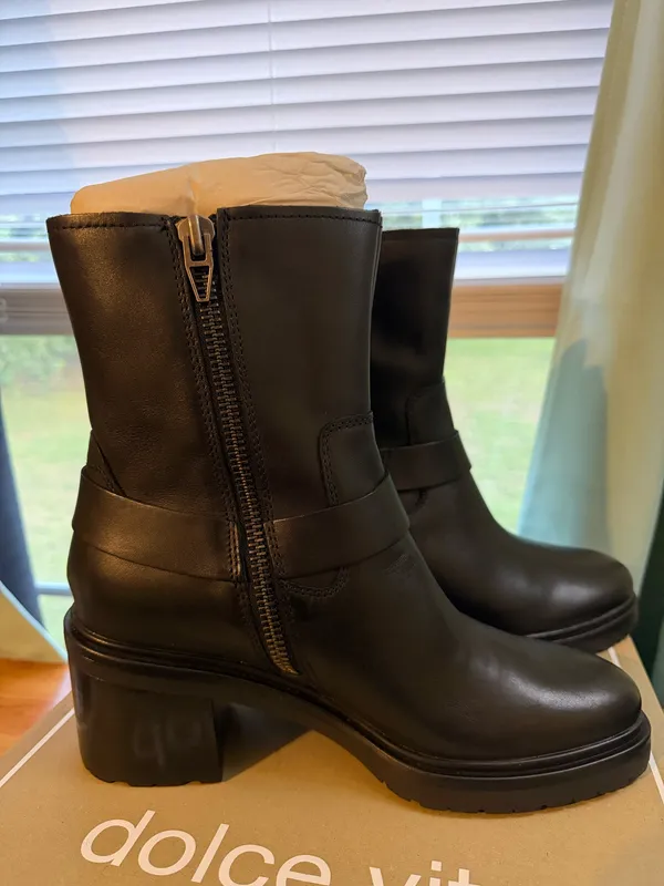 Dolce Vita by Dolce Vita Black Leather Mid-Calf Heeled Buckle Camros Boots. Size 9.5 - Image 2