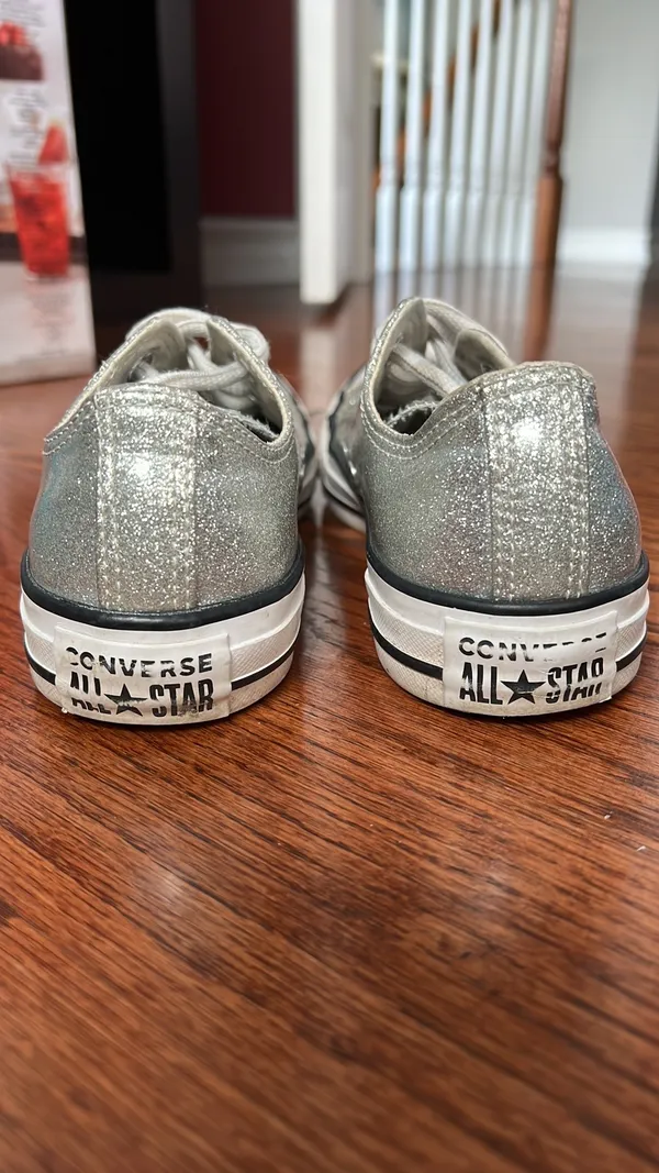 Low Top Sneakers - Image 5