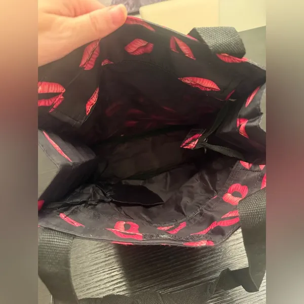 Lips Black & Pink Top Handle Tote Bag Shopper Travel Bag Zippered Pockets - Image 3