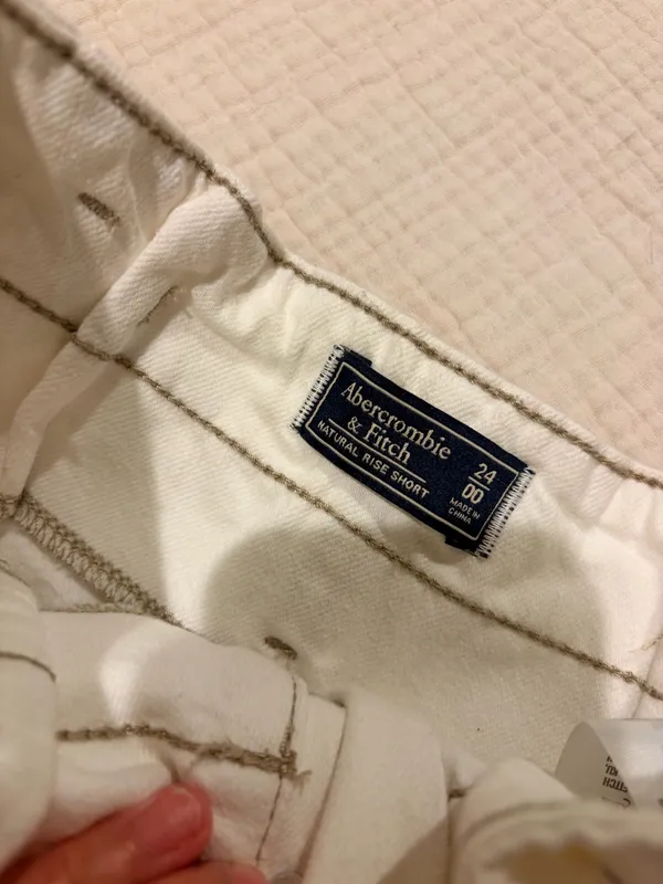 Abercrombie Shorts Natural Rise White - Image 3