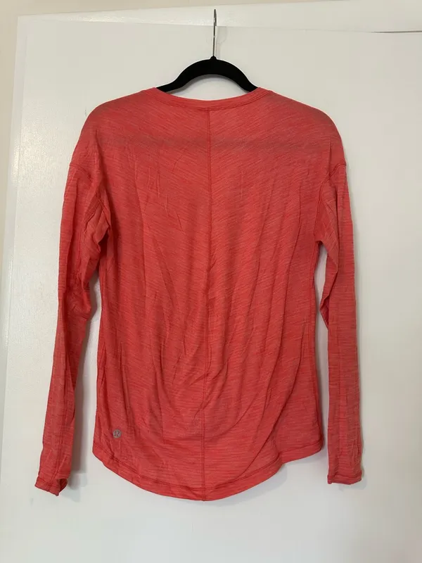 Lululemon Lightweight Scoop Neck Long Sleeve Tee Womens 6 - Image 5