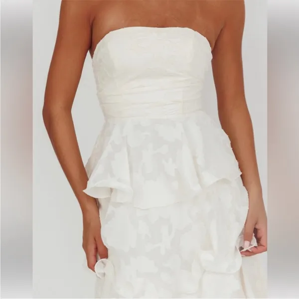 Here Comes The Sun Giavana Strapless Layered Midi Dress Floral Embossed - Image 3