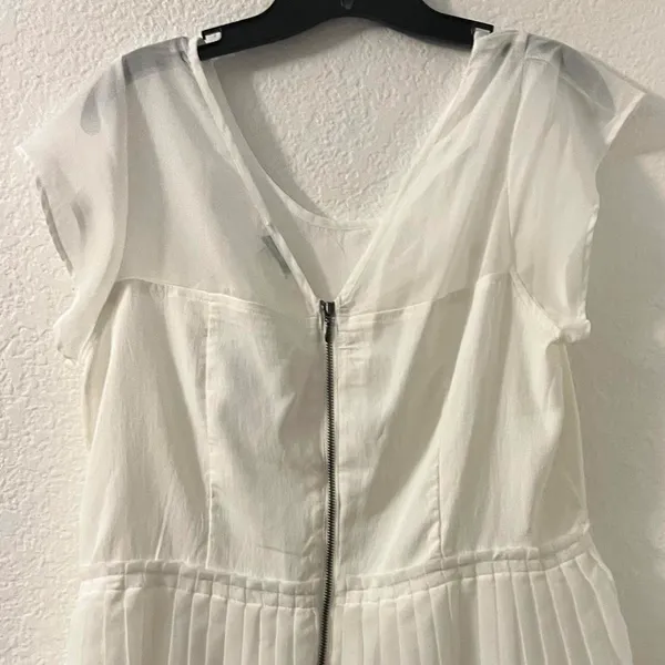 White Short Sleeve Blouse - Image 3