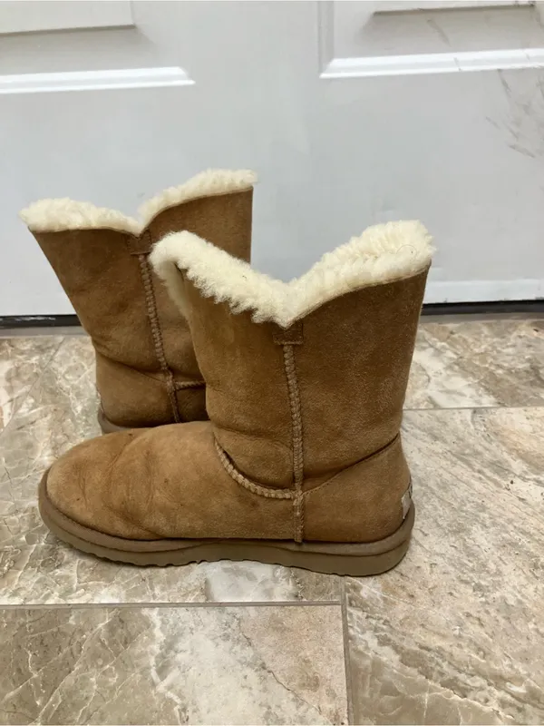 UGG Chestnut Bailey Button Boots - Image 5