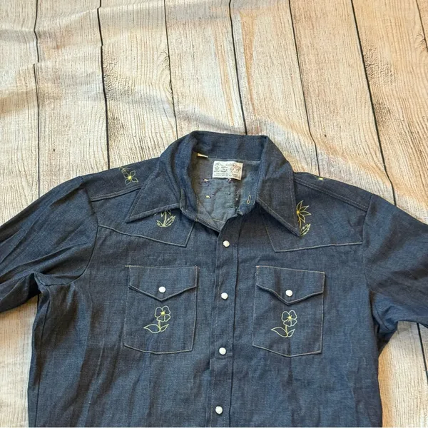 Vintage Triple LLL Brand Denim Western Embroidered Pearl Snap Long Sleeve Sz XL - Image 6