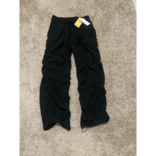 Yogipace Women's Lightweight Studio Pants XS Black NEW WITH TAGS shorter Inseam - Image 6