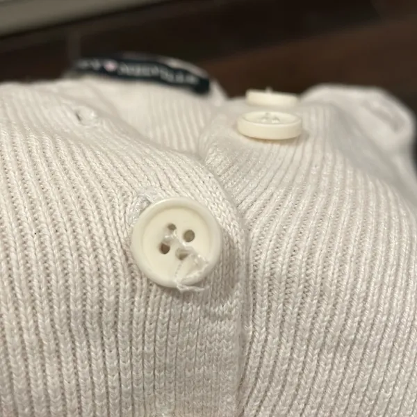 Brandy Melville white athelia crop button sweater cardigan top one size - Image 2