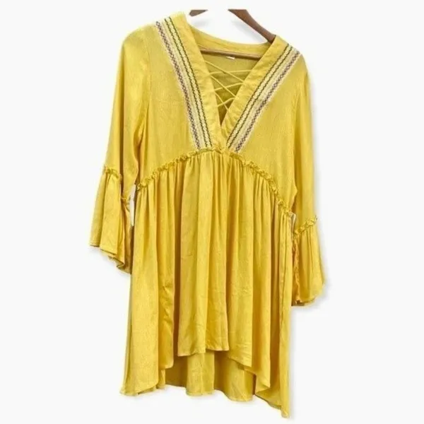 Hazel Embroidered Beach Cover Up Tunic Bell Sleeve Yellow Rayon Women's M NWT - Image 4