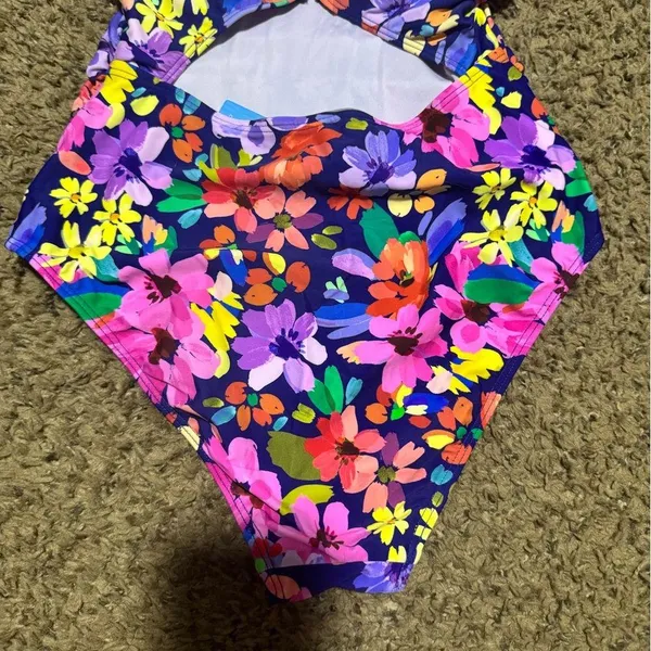 Cupshe Floral women’s one peice - Image 8
