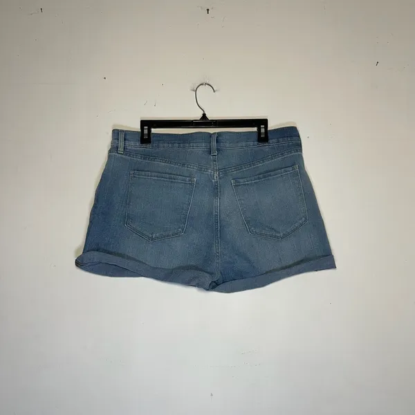 Old Navy Womens Size 14 Medium Wash Cuffed Denim‎ Jean Shorts 3 Inch Inseam - Image 2