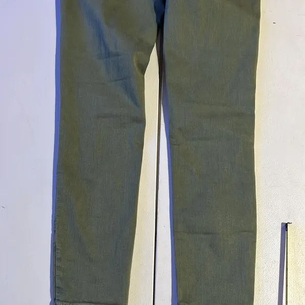 Free people busted knee women’s size 29 jeans Distressed - Image 12