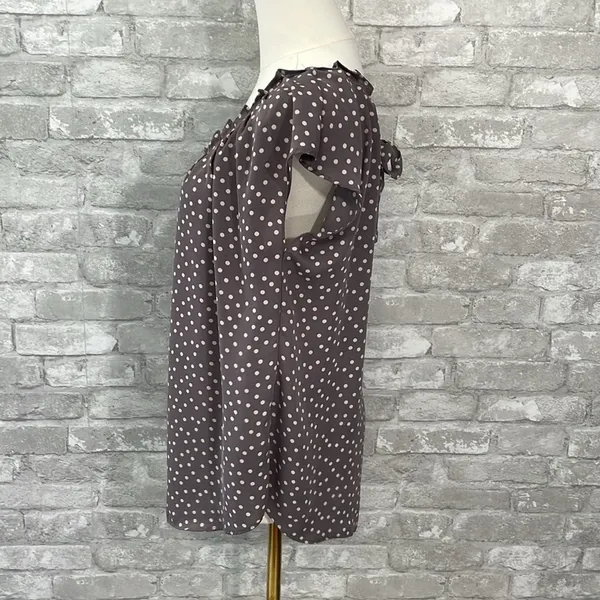 LC Lauren Conrad Gray Puff Sleeve Blouse with Ruffled Cap Sleeves - Image 2